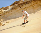 sand boarding nel grande mare di sabbia